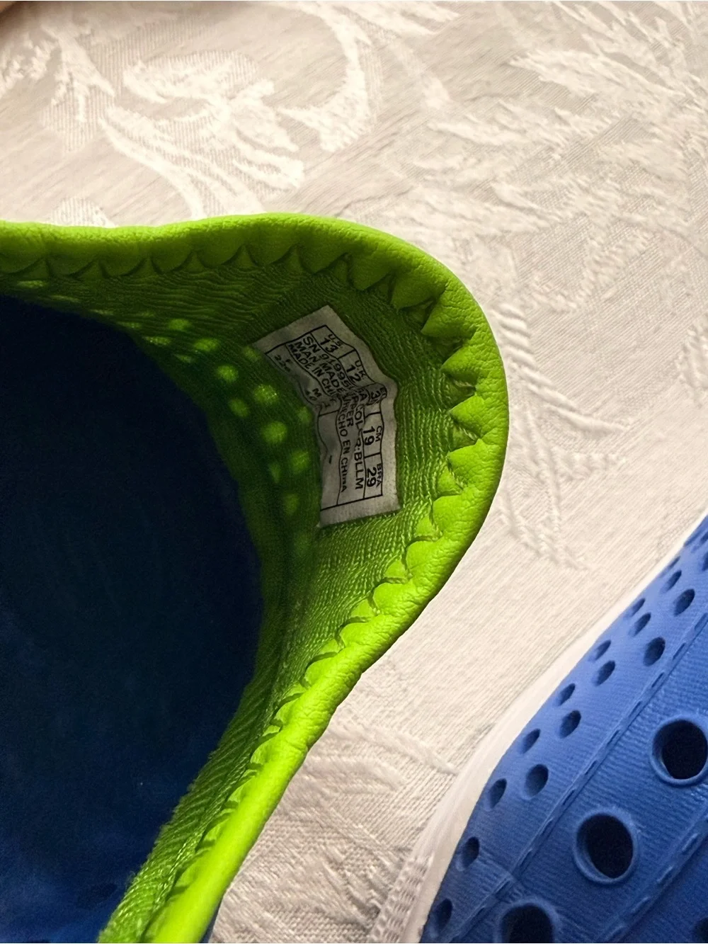 Sketchers Slip On Blue & Green Water Sneakers Kid Size 13 , EUC